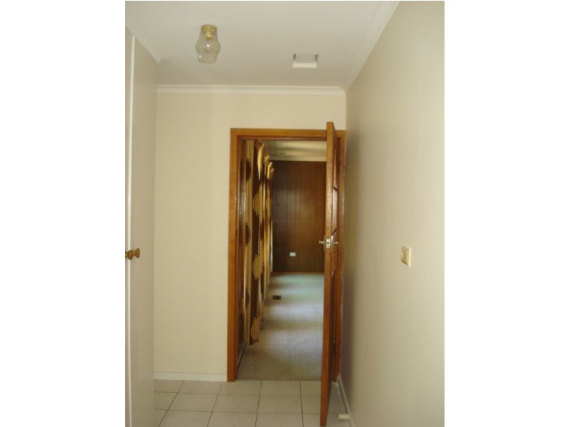 36 Ester Crescent, Clayton South VIC 3169