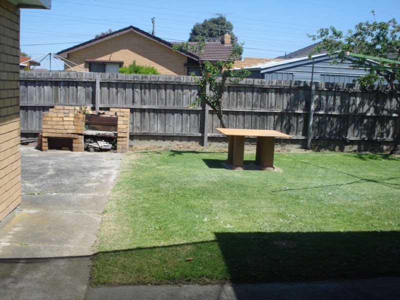 36 Ester Crescent, Clayton South VIC 3169