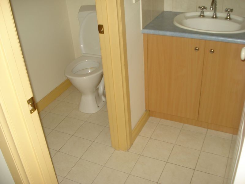 2/6 Irwin Street, Clayton VIC 3168