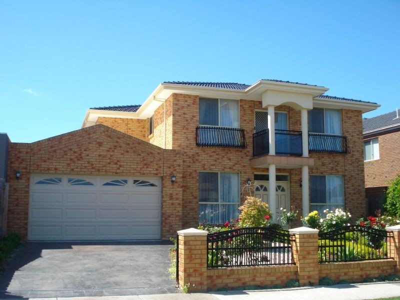 15 Pooley Bridge, Mordialloc VIC 3195