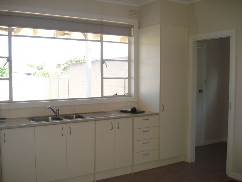 36 Frank Avenue, Clayton South VIC 3169