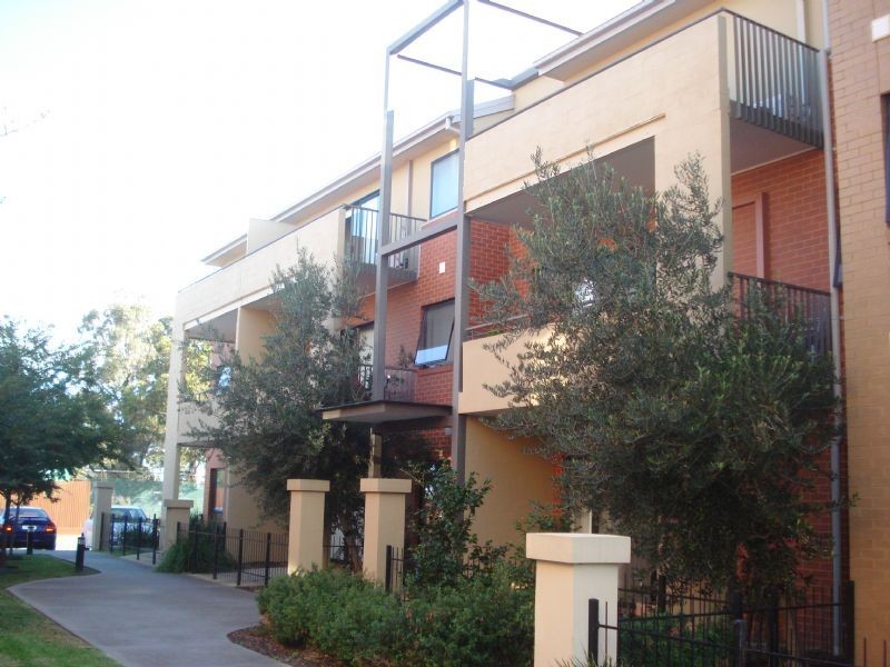 31/1 Greenfield Drive, Clayton VIC 3168