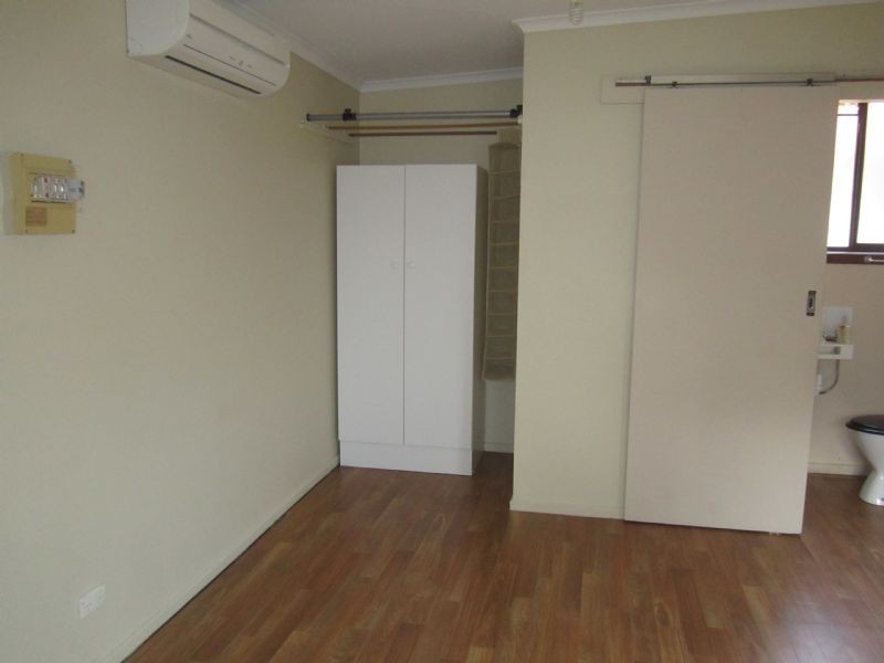 Bungalow/23 Moore Avenue, Clayton South VIC 3169