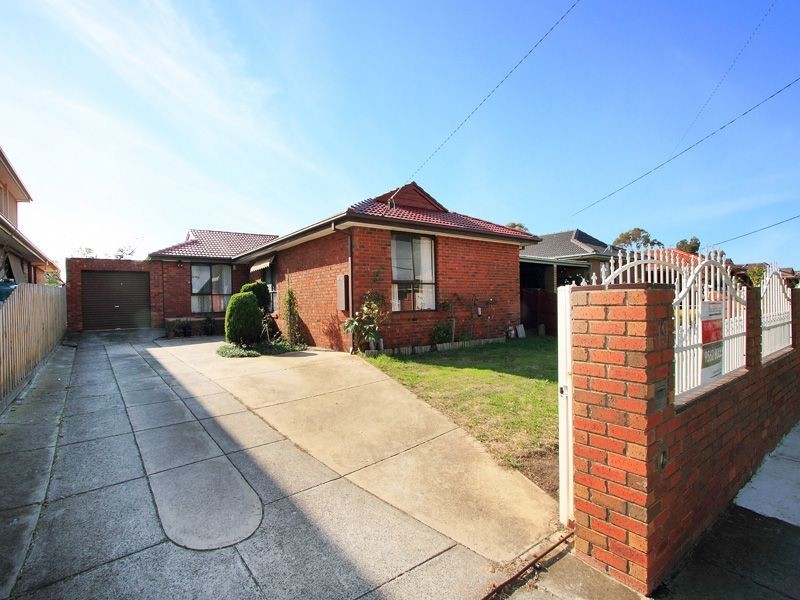 19 Hunt Crescent, Clarinda VIC 3169