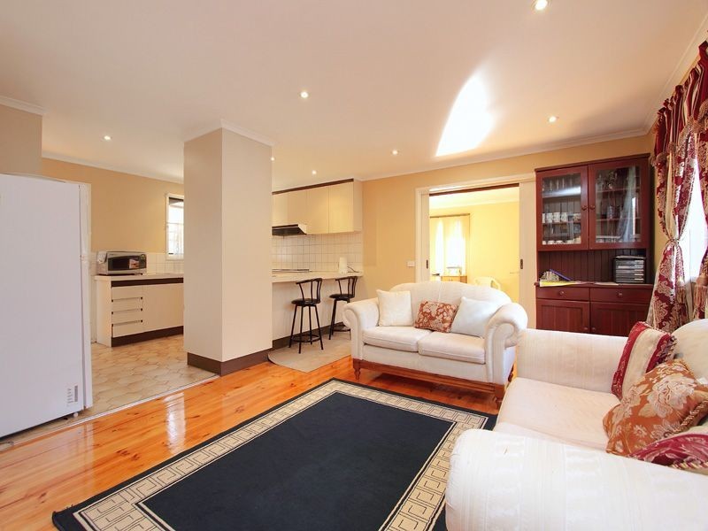 19 Hunt Crescent, Clarinda VIC 3169