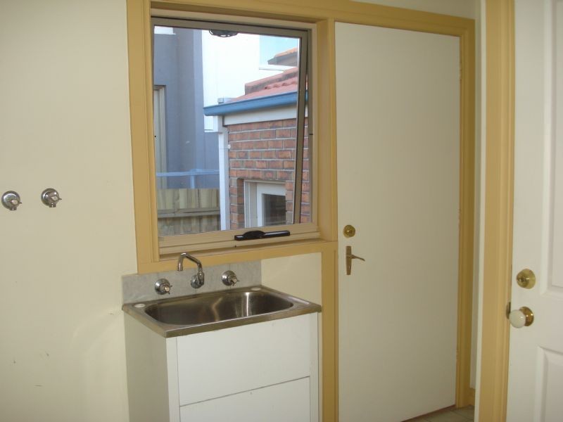 1/6 Irwin Street, Clayton VIC 3168