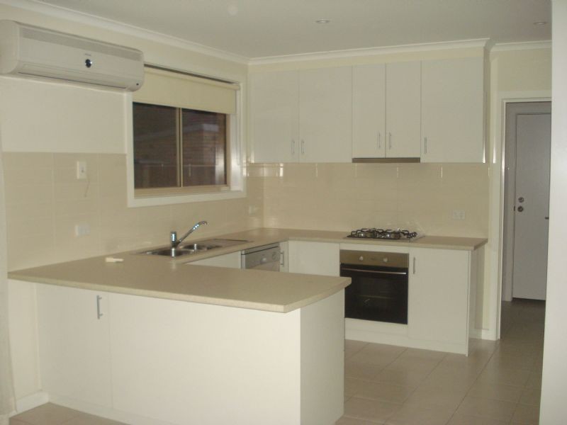 2/12 Keith Street, Oakleigh East VIC 3166