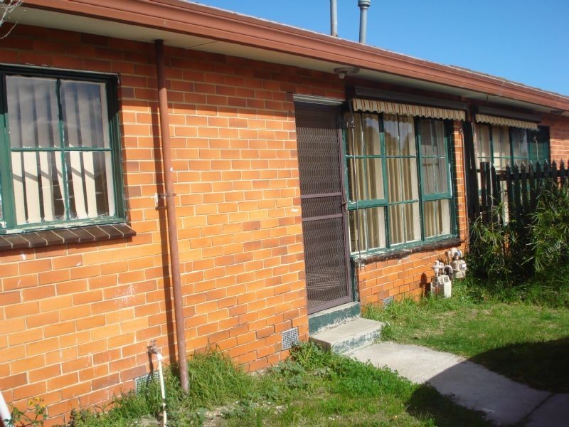 1/9 Melosa Avenue, Clayton South VIC 3169