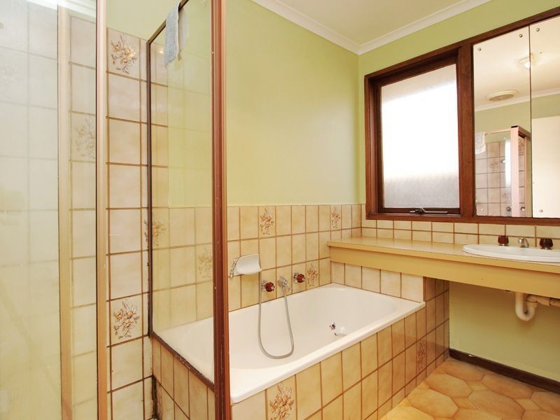 19 Hunt Crescent, Clarinda VIC 3169