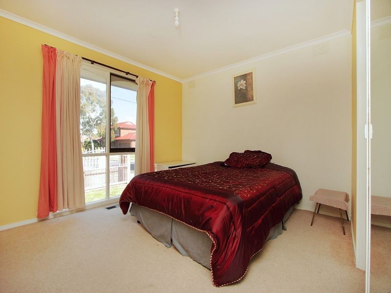 19 Hunt Crescent, Clarinda VIC 3169
