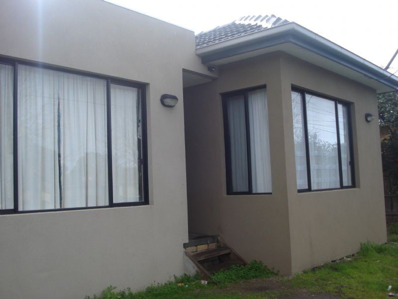 33 Dennis Street, Clayton VIC 3168