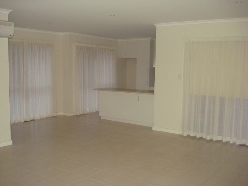 1/12 Keith Street, Oakleigh East VIC 3166