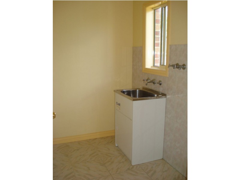 2/8 Colonel Street, Clayton VIC 3168