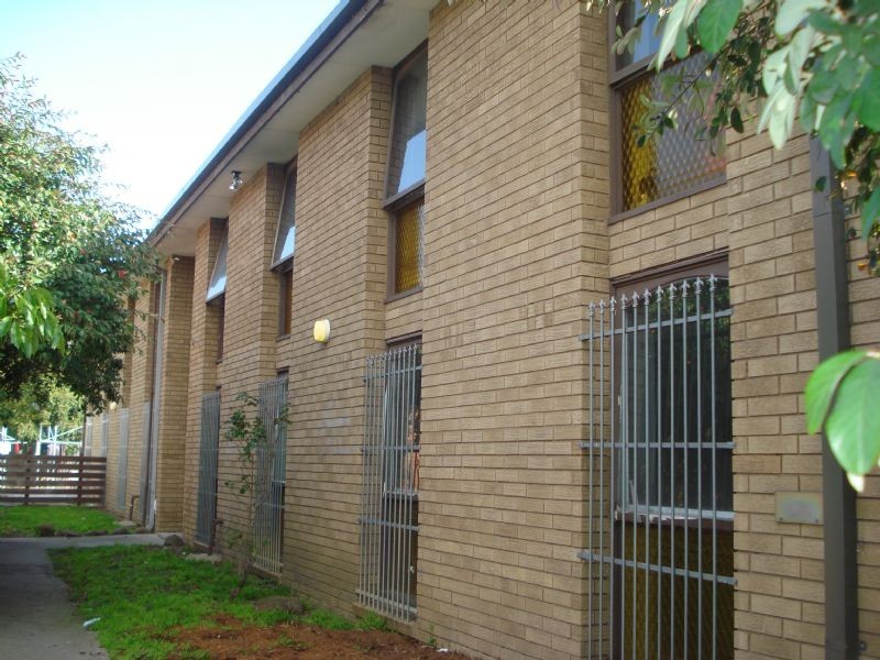 2/6 St James Avenue, Springvale VIC 3171