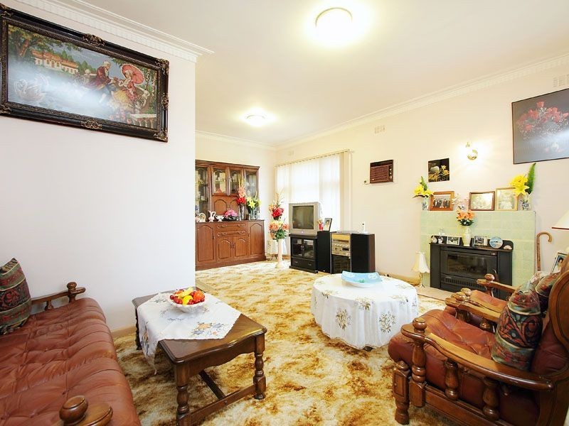 51 Harlington Street, Clayton VIC 3168