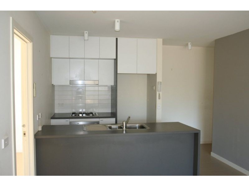 11/2 Monash Green Drive, Clayton VIC 3168