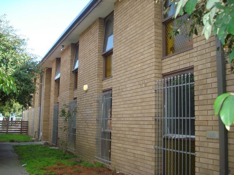 2/6 St James Avenue, Springvale VIC 3171