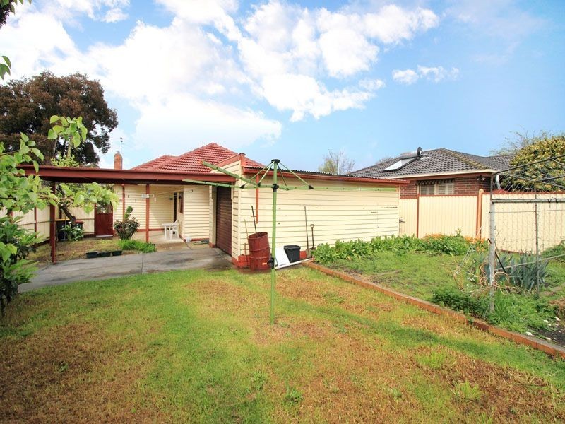 51 Harlington Street, Clayton VIC 3168
