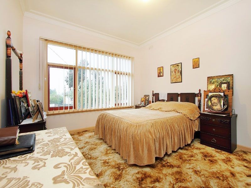 51 Harlington Street, Clayton VIC 3168