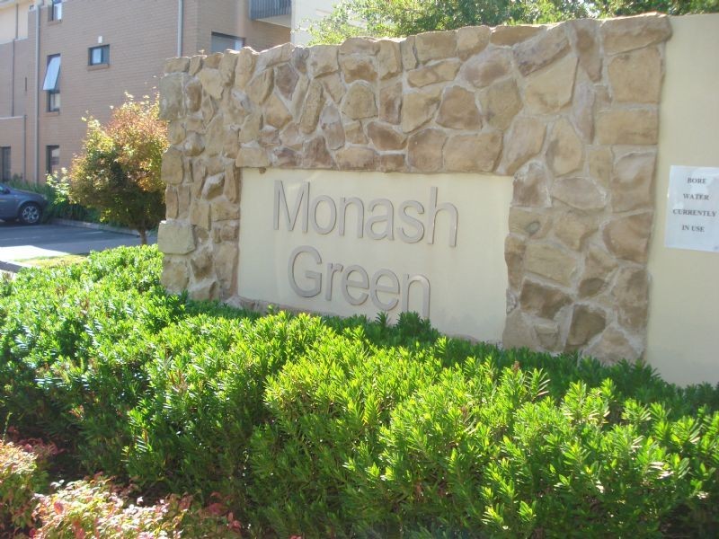 19/2 Monash Green Drive, Clayton VIC 3168