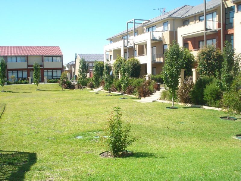 19/2 Monash Green Drive, Clayton VIC 3168