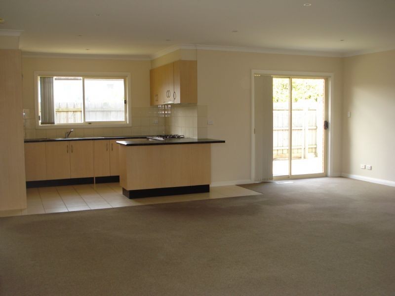 2/9 Fortuna Street, Clayton VIC 3168