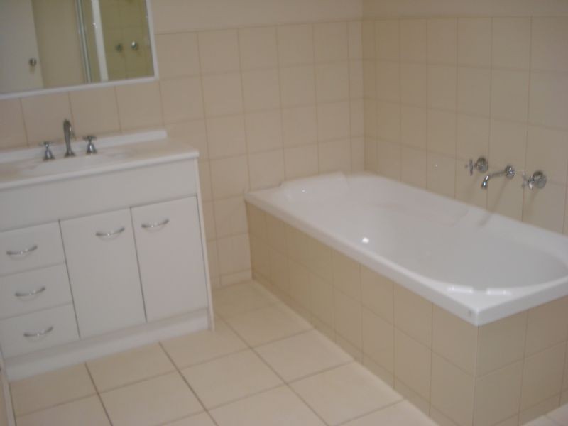 2/9 Fortuna Street, Clayton VIC 3168