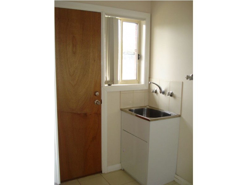 2/9 Fortuna Street, Clayton VIC 3168