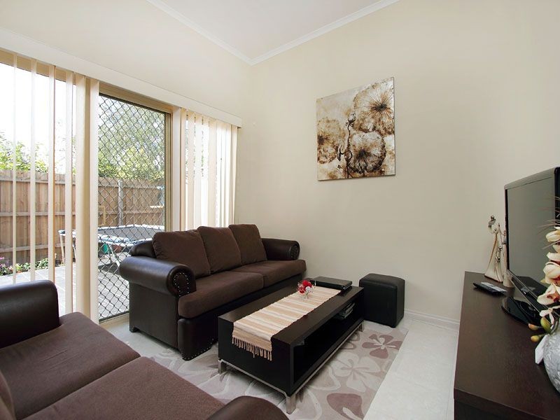 2/19 Third Street, Clayton South VIC 3169