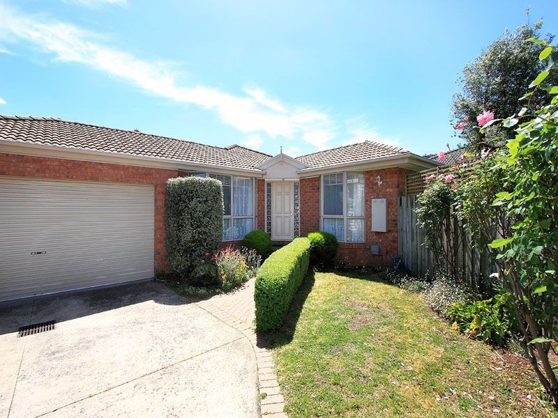 2/1 Beleura Grove, Clayton VIC 3168