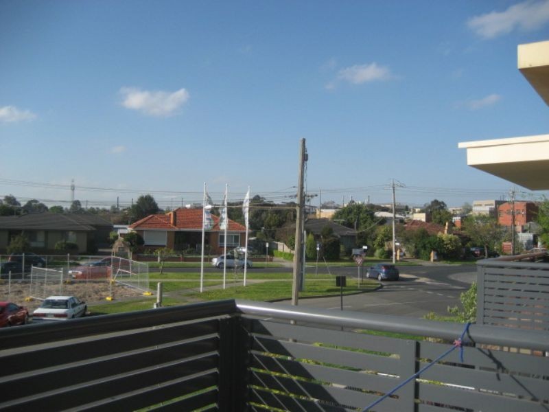 10/28 Burton Ave, Clayton VIC 3168
