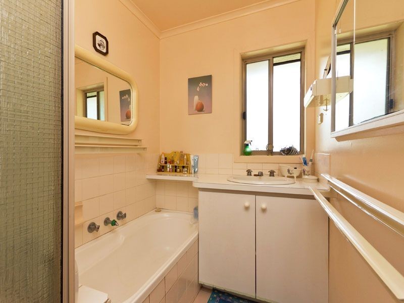 12 Wellington Road, Clayton VIC 3168