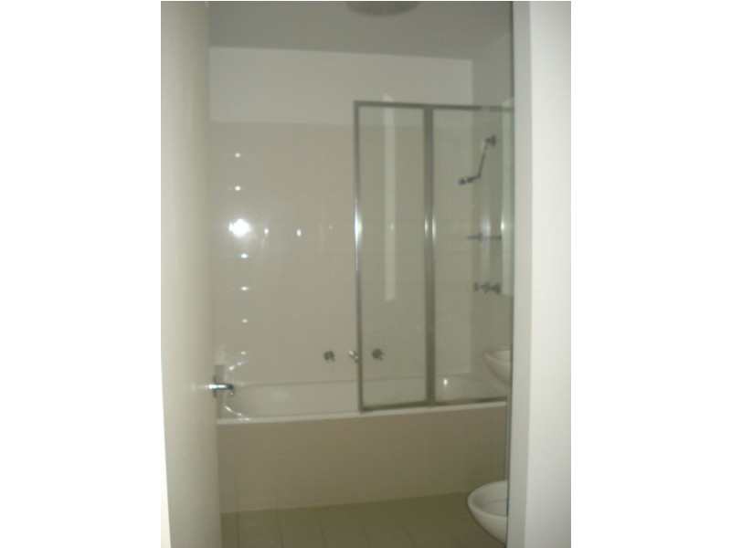 31/1 Greenfield Drive, Clayton VIC 3168