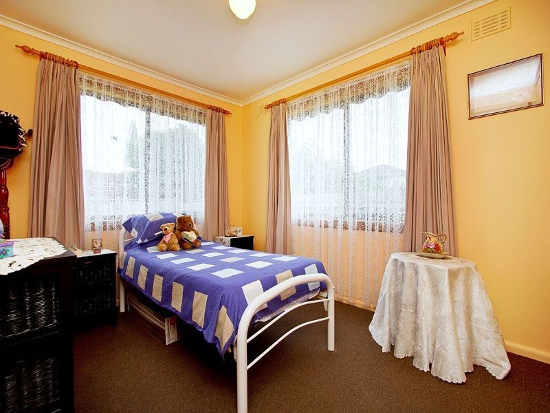 2 Dorothy Court, Clayton South VIC 3169