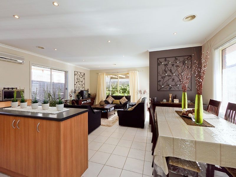 2/41-49  Tully Road, Clarinda VIC 3169