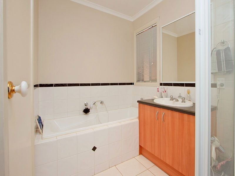 2/41-49  Tully Road, Clarinda VIC 3169