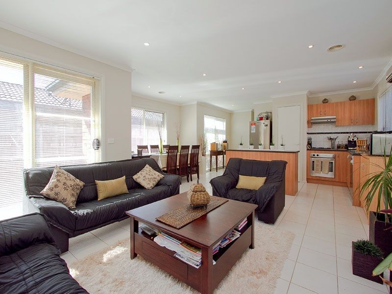 2/41-49  Tully Road, Clarinda VIC 3169