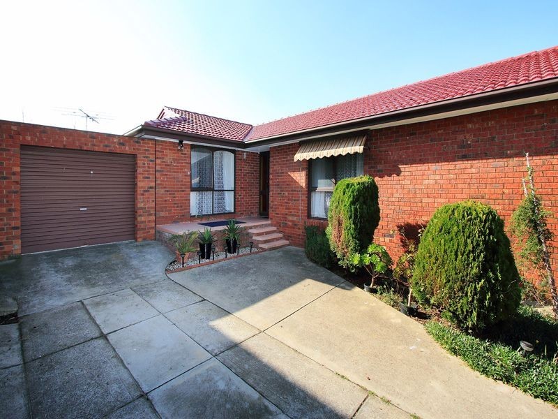 19 Hunt Crescent, Clarinda VIC 3169