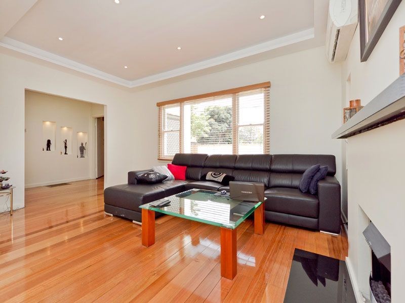 1/60 View Street, Clayton VIC 3168