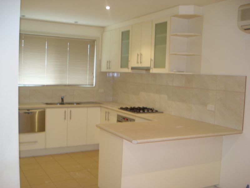 1/9 Moore Avenue, Clayton South VIC 3169