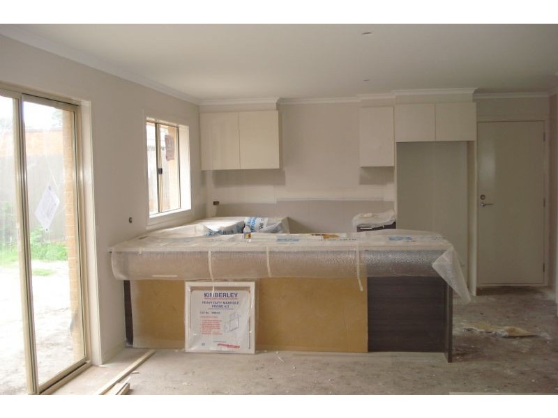 2/13 Elder Street, Clayton VIC 3168