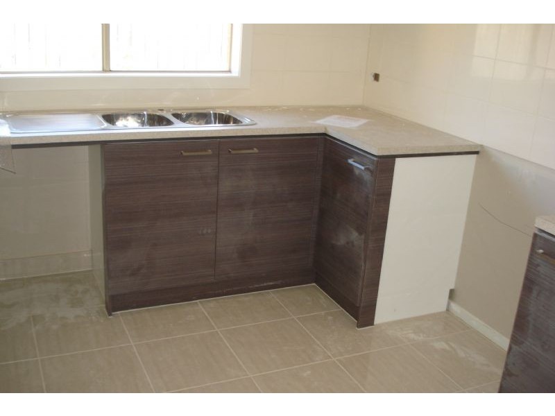 2/13 Elder Street, Clayton VIC 3168