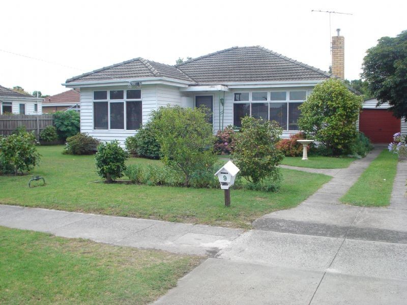 9 Fairbank Road, Clayton South VIC 3169