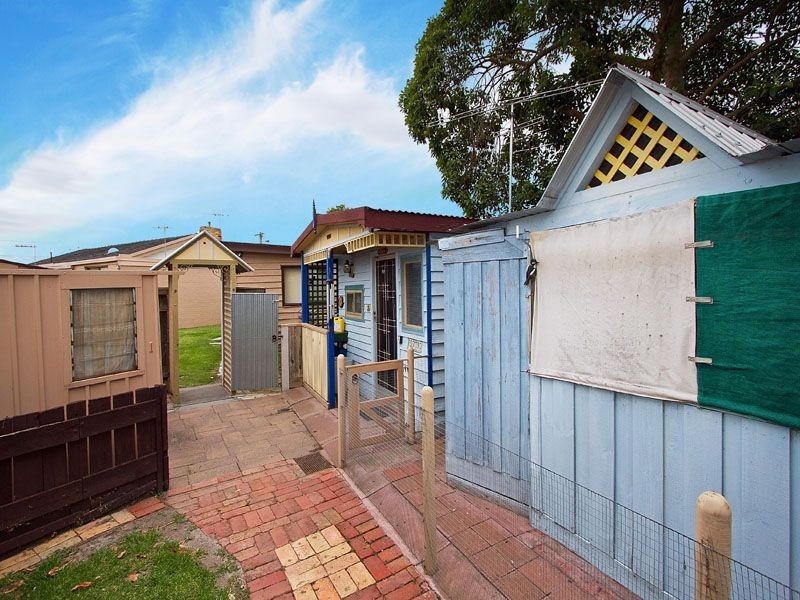 2 Dorothy Court, Clayton South VIC 3169