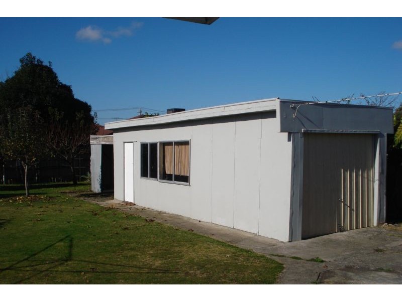 58 Carmichael Road, Oakleigh East VIC 3166