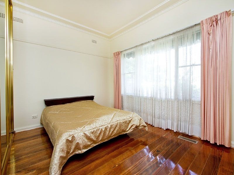 1 Prince Charles Street, Clayton VIC 3168