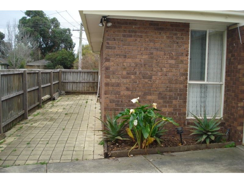 10 Cavendish Drive, Heatherton VIC 3202