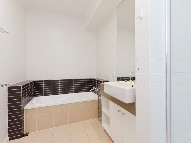 83 Rosebank Avenue, Clayton South VIC 3169