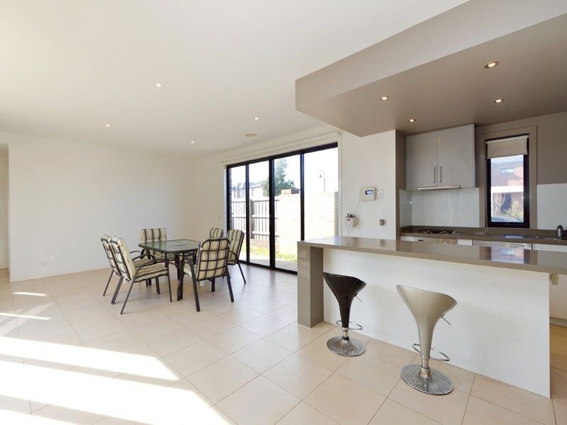 83 Rosebank Avenue, Clayton South VIC 3169