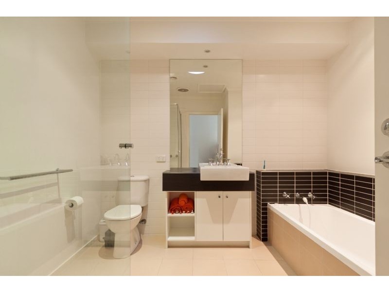 13 Evergreen Boulevard, Clayton South VIC 3169